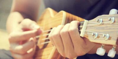 57+ easy ukulele songs for beginners (using basic chords)