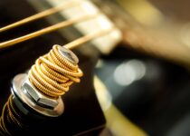 Phosphor Bronze vs 80/20 Guitar Strings: Which is Right for You?