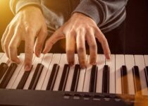 70+ Easy Pop Songs on Piano that You Can Learn Today