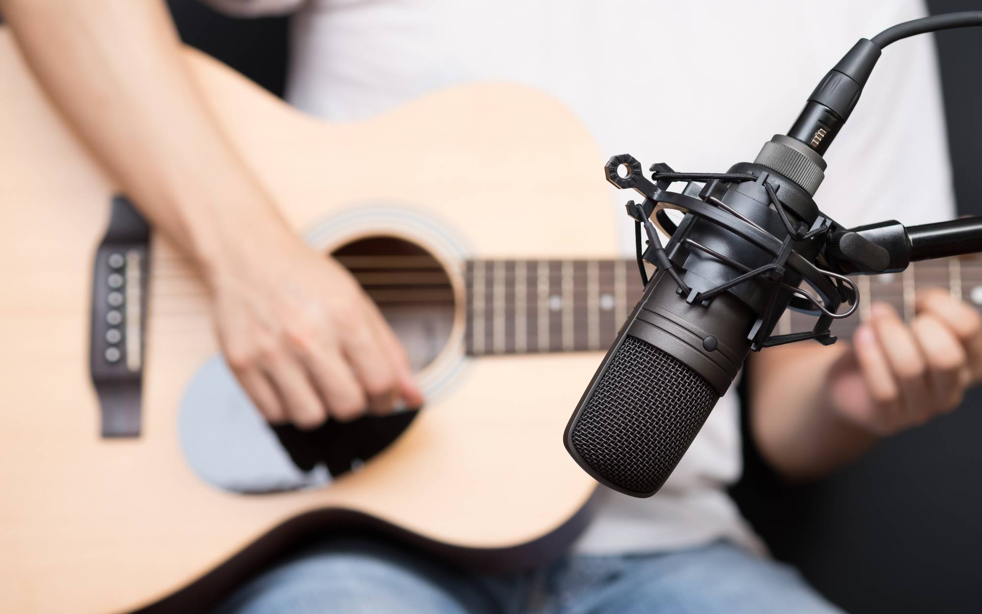 Try These 5 Simple Steps to Sing and Play Guitar at the Same Time