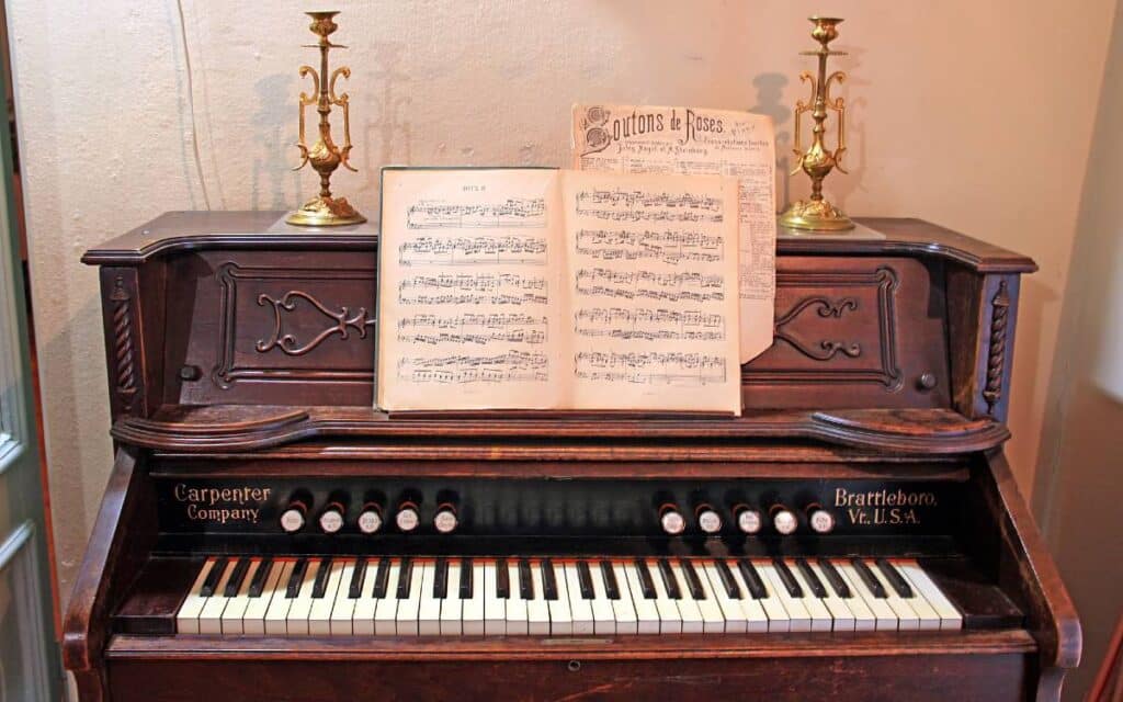 Old harpsichord