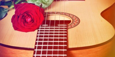 28+ easy acoustic guitar love songs for that special someone