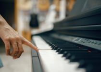 The 6 Best Digital Piano Brands Out There, as Tested By Musicians