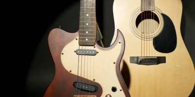 Is electric guitar easier than acoustic guitar?