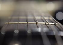 How Many Frets On A Guitar? The Surprisingly Fascinating Answer