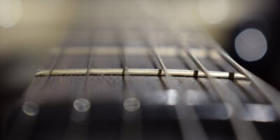 How many frets on a guitar? The surprisingly fascinating answer